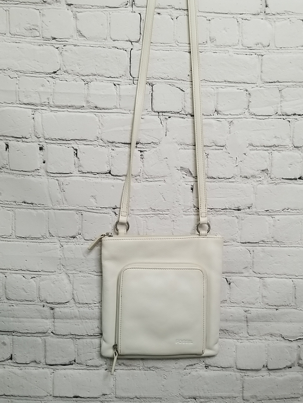 Fossil womens crossbody purse white Zip pouches GUC